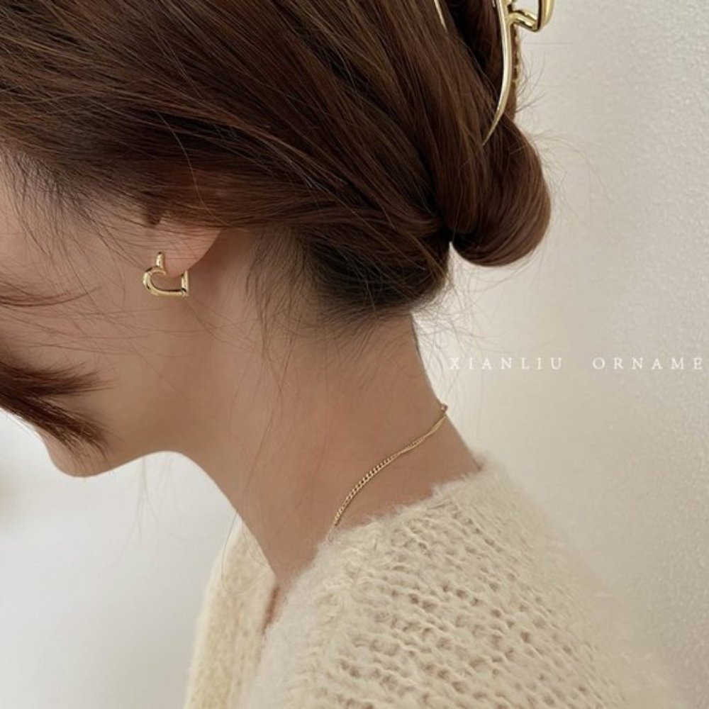 💙Heart Shape Hoops Earrings - Picture 6 of 11